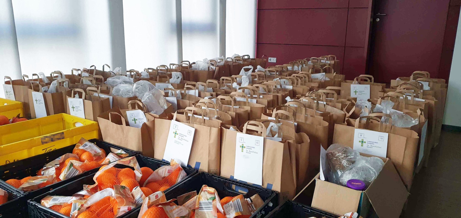 Lebensmittelausgabe_Tüten